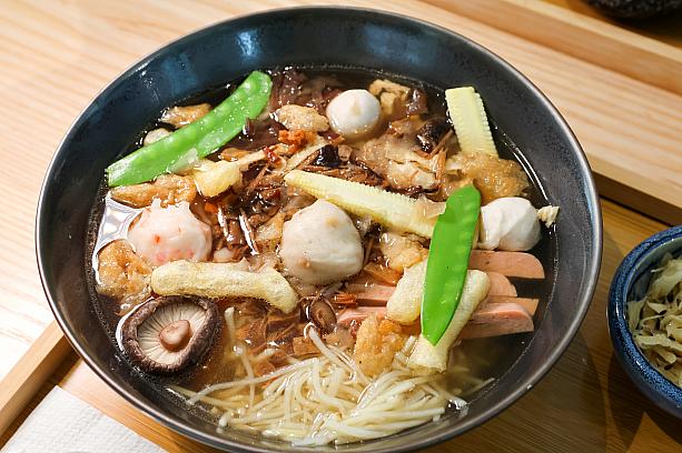 突然ですが、「飯湯(ファンタン)」なるものをご存じですか？台湾南部の屏東・東港とその周辺の郷土料理「飯湯」は、読んで字のごとく「スープライス」のこと。日本で言えば、雑炊やおじやといったところです。