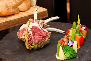 いつもは食べられないとっておきのお料理をお得に食べられる機会をお見逃しなく！