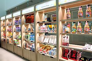 漁行口食堂のお土産コーナー