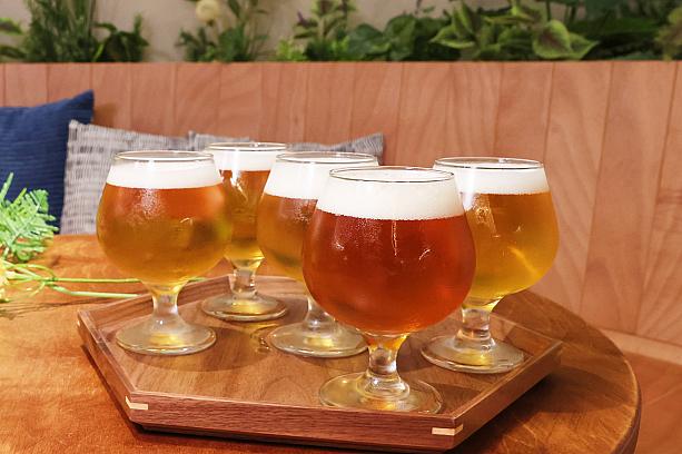 ほかにも小ぶりのグラスで5種類のクラフトビールが飲み比べできちゃう<b>「剛剛鮮醸連續技」580元</b>や各種カクテルも大充実です。お店は11時半～の営業だから、昼飲みしちゃうのもよくない～？？？