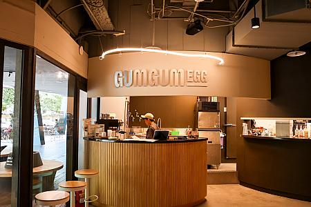 【台湾クラフトビール】台北小巨蛋(台北アリーナ)にビアレストラン「GUMGUM EGG」が8/1新オープン！半額引きキャンペーンは見逃せない！ 台北アリーナ 台北小巨蛋 GUMUGUMUEGG GUMGUM 剛剛 ビアレストラン チキンウイング 手羽先 クラフトビール 台北旅行 台北観光 台北グルメ 台北美食 台湾旅行 台湾観光 台湾グルメ 昼飲みちょい飲み
