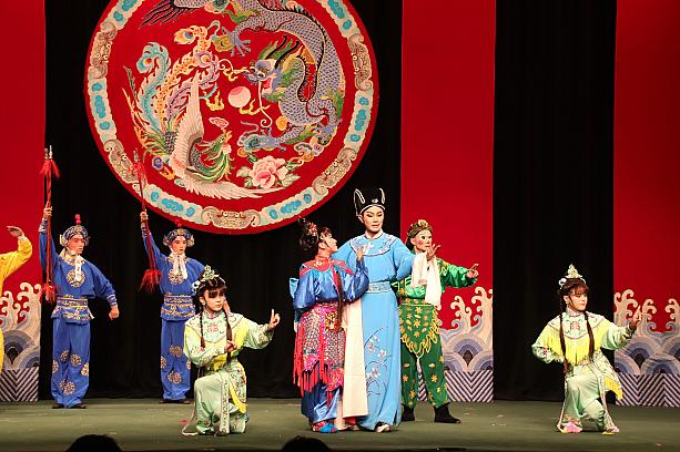 シンプルで分かりやすいストーリーがテンポよく展開されるので、約1時間の公演もあっという間です。