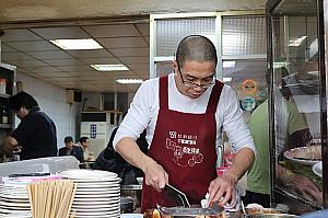 大稻埕(迪化街)で毎日行列ができる「賣麵炎仔」