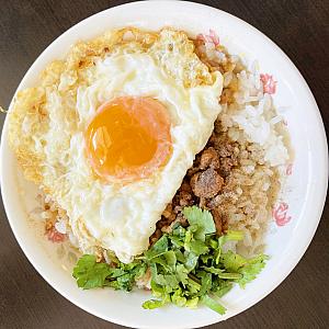 高雄の中山大学の学生さんがレポートしてくれた「秀明豬心冬粉」