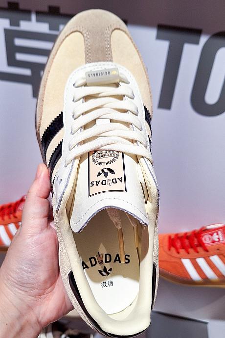 adidas(アディダス)で限定と言えば、最近話題沸騰なのが「BUBBLE TEA TAIPEI X SAMBA OG 運動休閒鞋」！タピオカミルクティー色のサンバがキュートなんです！