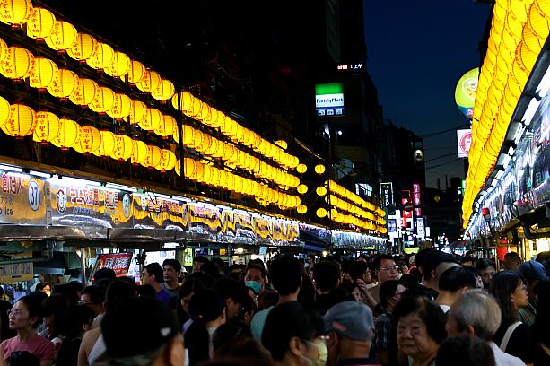 台北の夜市とは一味も二味も異なる地方夜市は、やっぱりやめられません！