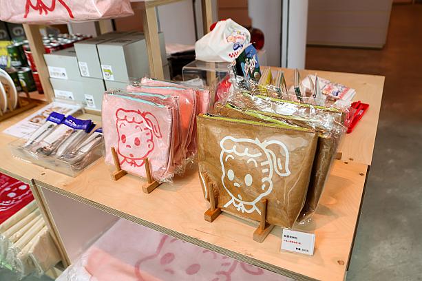 「OSAMU GOODS」といえば、ミスドのおまけ……的な印象が強い昭和生まれのナビですが、近年は人気アパレルとコラボ商品を展開したり、各地でポップアップストアを開催したりと、令和の今も根強い人気ですよね！