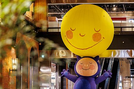 【台湾絵本】絵本作家ジミー・リャオ(幾米)の名作『月亮忘記了(君といたとき、いないとき)』の立体アートが「誠品生活新店」に登場！ 幾米 ジミーリャオ 月亮忘記了 君といたときいないとき 台湾絵本 誠品生活新店中秋節