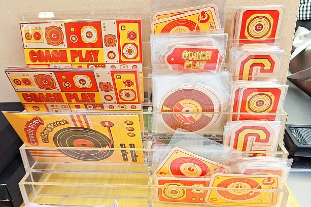 ちなみに無料でもらえるシールやポストカードは音楽の要素がちりばめられています！