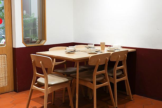 台湾伝統のデザインを取り入れたモダンな店内もイイ感じです。気取らない今風の家庭的な温かさを感じ、落ち着けますよ。