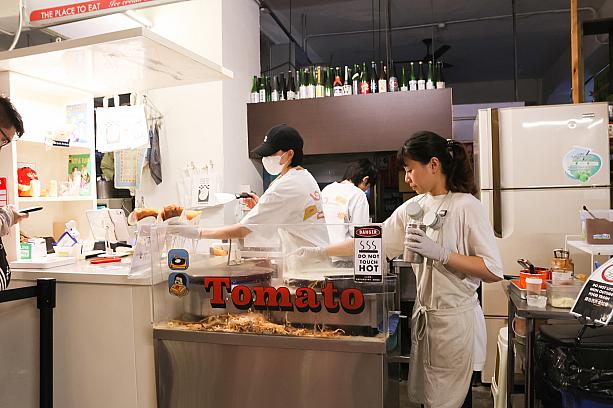 お店のInstagramによると近々ワッフル屋さんもオープンするみたい。こちらも楽しみです！