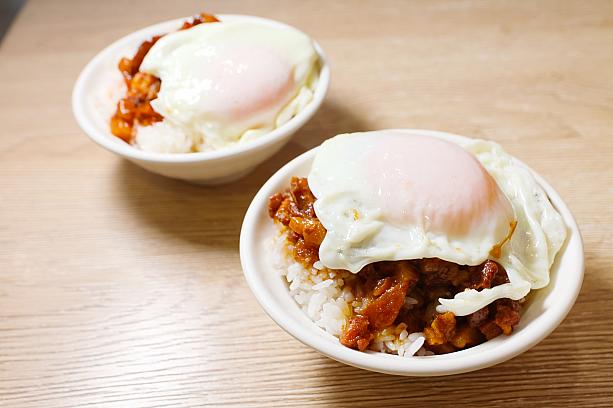 まずは肉燥飯(小40元)を食べないと。半熟卵をトッピング(＋15元)するのがツウの食べ方らしいッスということで、ナビもロコ気取りでONしてみました。ピリ辛の麻辣肉燥飯(小50元)もあるけど、おすすめは普通味。南部らしい甘さを感じる味わいです。八角センサーが少し弱っているので確かではありませんが、八角は感じなかったかな？使われていたとしても少量だから、苦手な人でも大丈夫な気がします。知らんけど。