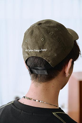 KURT聯名燈心絨愛心刺繡鴨舌帽 | 軍綠／灰藍 | F | 1290元
