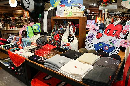 【台湾限定】「niko and...TAIPEI」が、台湾上陸8周年を記念したスペシャルコラボを展開中！ファッション＆グルメ2本立ての、とっておきの企画をぜひチェック♪ 期間限定 ショップ限定 台湾限定商品 nikoand...TAIPEI旗艦店 nikoand... nikoand...TAIPEI nikoand...TAIWAN nikoand...COFFEE Kurtwu BUNBUN棒棒 ニコアンド東区