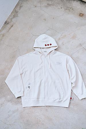 KURT聯名拉鍊愛心刺繡連帽上衣 | 象牙白／黑 | M／L | 2290元