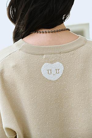 KURT聯名顆粒混色愛心刺繡毛衣 | 米／灰 | M／L | 2490元