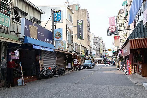 以前は台南きってのグルメストリート國華街と友愛街の交差点にありましたが、ちょうど1年前(2024年10月)に移転しています。と言っても目と鼻の先、歩いて2分くらいの距離ですよー！