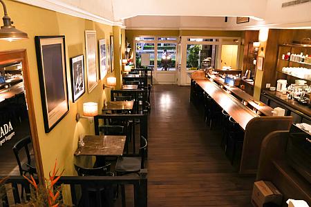 【高雄カフェ】高雄人に大人気！「Cafe Strada」でゆる～く過ごす台湾のごきげんタイムが心地良すぎる！ CafeStrada 歩道咖啡館 BerenicePatisserie 貝荷尼絲手工甜點 美麗島駅近く 高雄カフェ 高雄グルメ 高雄旅行 高雄観光 リノベカフェ 台湾旅行 台湾観光 台湾グルメ台湾カフェ