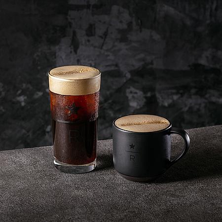 典藏香橙雲朵美式(Reserve Americano Con Crema)Tall$185/Grande$245<br>販売カウンター：星巴克典藏摩登吧檯(Reserve Bar)