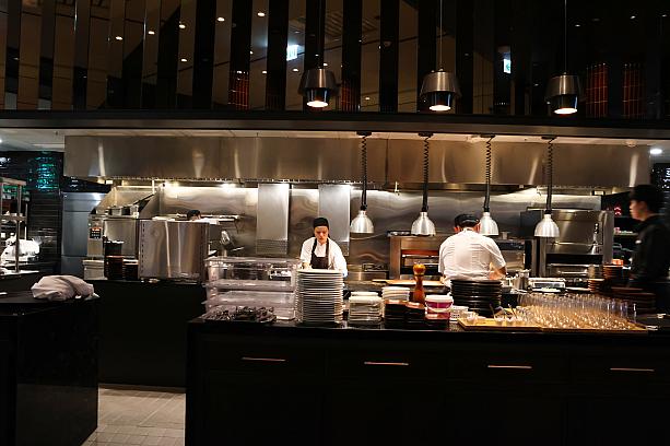 漢來店ではメニューも一新！休日と夜はアラカルトメニューを中心に、平日昼はビジネスランチも展開。より気軽に最高級の本格ステーキが楽しめるようになりました！台湾食材を使った台湾らしさあふれるメニューにも注目なんですよ。