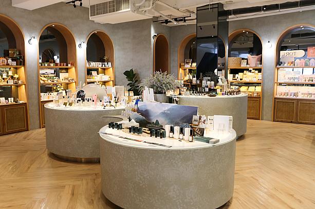 続いて向かった2階は香りをテーマにした空間。こちらも全て台湾製の商品となっています。