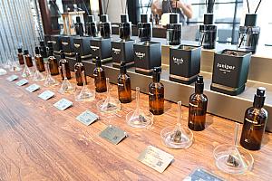 そこかしこにテスターが置かれているから、実際に香りや使い心地を確かめながらお気に入りを探すことができちゃうのもよき～♡