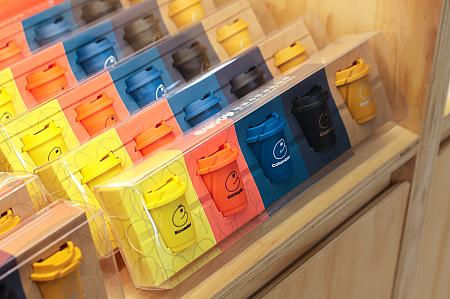 最近多くなってきたインスタントコーヒー！パッケージがかわいいからお土産にぴったりなんですよね～！