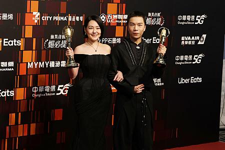 取材スペースでは、蔡康永が優しく小Sを見守りながら、色々話を聞かせてくれました。