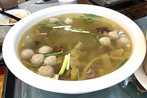 右下のお肉の赤さも紅棗(なつめ)のもの。馬祖ではなつめをよく食べるそうです