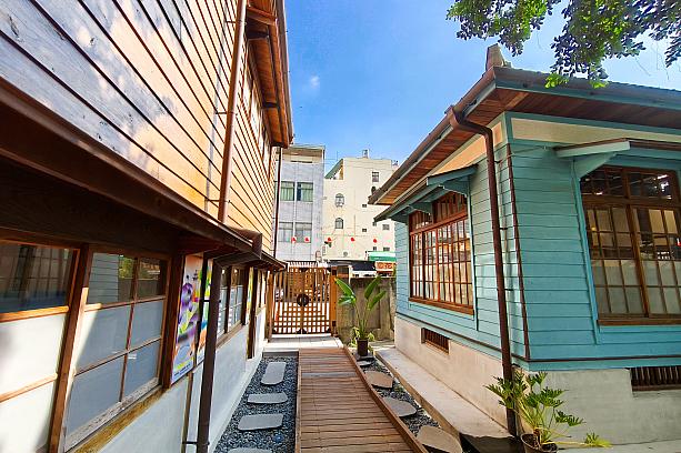 旧派出所のほか、所長官舎、警察所員用宿舎と3つの建物があり、保存・再利用されています。