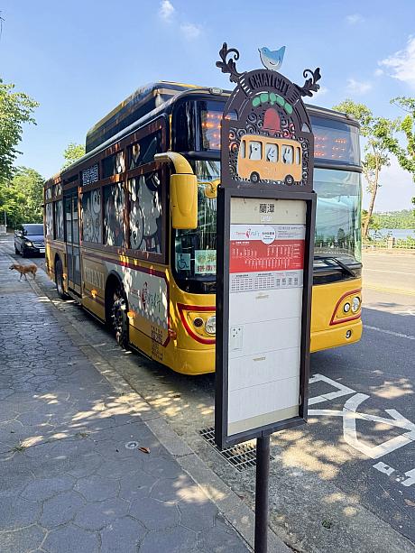 今、じわじわと人気を集めている「嘉義」。嘉義市中心地は徒歩やシェアリング自転車「YouBike」での移動が便利ですが、少し遠くへ足を運ぶとなるとタクシーしか選択肢はない？(嘉義はそれほどタクシーも走っていません)いえいえ、嘉義市内を観光スポットを回るバス「光林我嘉線(0715)」があるんです。これ実は台湾リピーターにはもうおなじみの「台湾好行」バスです。