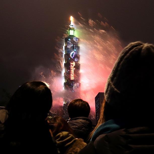 カウントダウン花火は気合を入れて臨もう！
