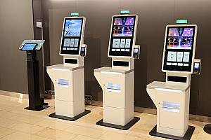 5Fチケット販売マシンは日本語対応