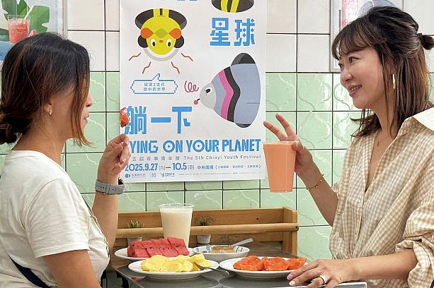 地元民は写真なんか撮影していないけれど、観光客はみんな写真撮影に夢中です