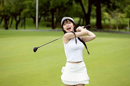 韓国チアリーダーの李多慧(イ・ダヘ)が台南のゴルフの魅力を体験！「スポーツ×文化×グルメ」の楽しさを満喫しました