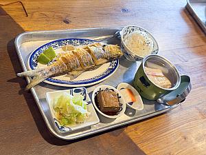 煎烤午仔魚(全魚、330元)