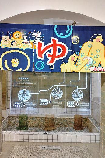 昨年に引き続き2度目の登場で、暖簾をテーマに展示がおこなわれています。