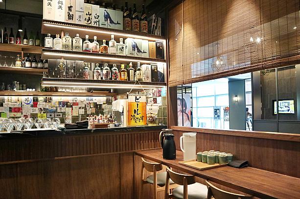 「inari IZAKAYA」では、これまで東京の人気割烹居酒屋「酒井商会」の酒井英彰シェフやガストロパブで名を馳せるフィリピン人シェフ・Jeston Chua氏を招いてさまざまなコラボメニューを展開してきました。