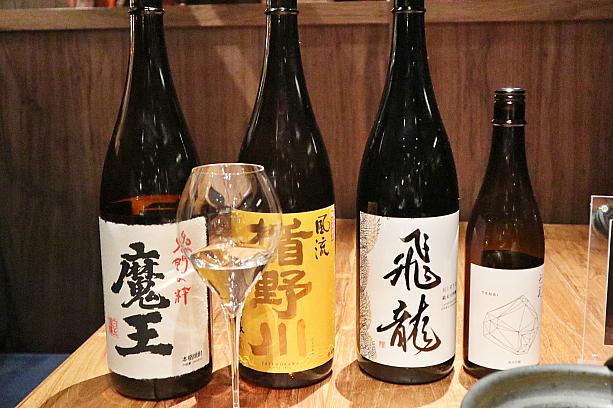 ＋780元/4杯で酒ペアリングも楽しめます！駆けつけ1杯は生ビール・ハイボール・サワーからお好きなものを、残り3杯は料理に合わせた日本酒がサーブされますよ。また、笠シェフおすすめの芋焼酎、魔王(芋燒酎420元/杯)もあります。