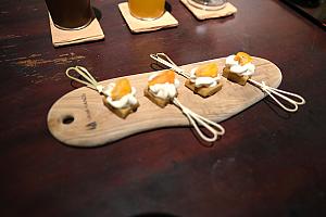 新天井柿餅發稿(干し柿載せ蒸しケーキ)