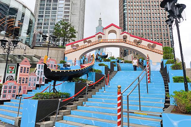 台湾のSNSを見ていると、クリスマス関連の投稿が増えてきました。よし、この波に乗り遅れぬよう、ナビも台北のクリスマスを集めるぞ！とやってきたのは、MRT「市政府」駅！