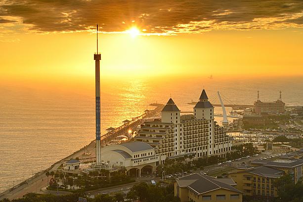 【台湾観光ツアー】淡水＆八里を巡るペア日帰り旅！アフタヌーンティーも楽しめるとっておきプランを紹介！ 淡水 八里 滋爆米花觀光工廠 ポップスマイルポップコーン工場 齊柏林空間 齊柏林 福容大飯店 フーロンホテル 將捷金鬱金香酒店 将捷金鬱金香酒店 登峰魚酥山焙