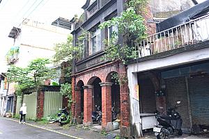 【瑞芳・九份観光】瑞芳駅と九份で手作り体験＆街歩きを満喫してきました！台鉄「瑞芳」駅の裏改札にも見どころがたくさんあるんです！