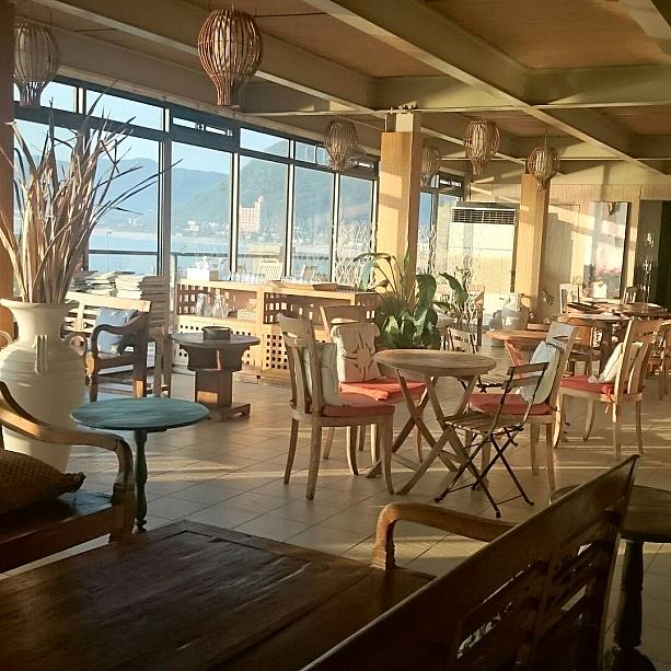 亀吼藍藍海 Cafe