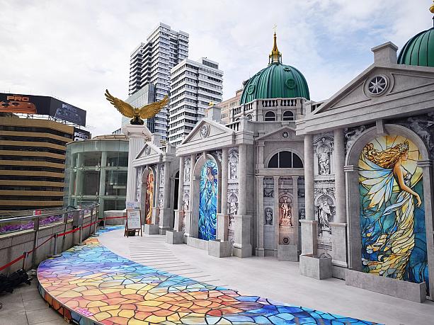 そのコーヒーの交換はここ「沈船書店」の中で。