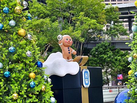 Winder Wonderlandから着想を得たという3本のツリーとそこで遊ぶジンジャーマンクッキーがキュート♡ツリーのすぐそばまで行って撮影ができますよ。