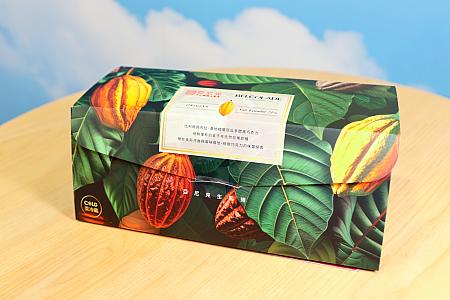 絶対「厄瓜多爾黑巧克力(エクアドル産ブラックチョコレートロールケーキ)」だと思ったのですが……