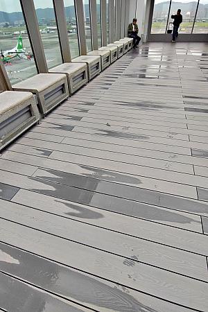 もう一方の展望台へ行ってみよう……ん！？