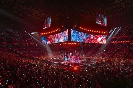 メンバーがとにかくこだわったという舞台。4人の誠意が伝わる豪華な舞台です<br>画像提供：相信音樂