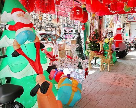 もちろん、主役のサンタさんも！いろんなスタイルで登場です。